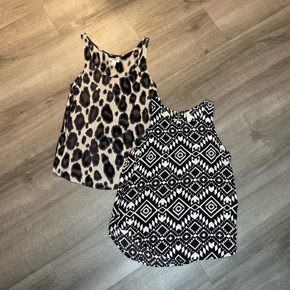 Old Navy Tops - Old Navy / Xhilaration Flowy Tank Top Bundle